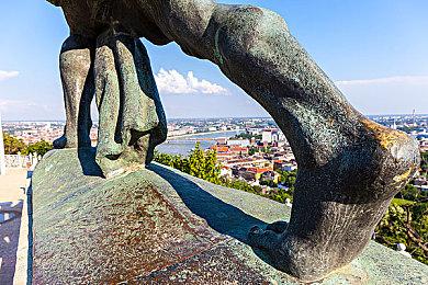 《最终幻想起源》DLC“不同的未来”明年1.27推出